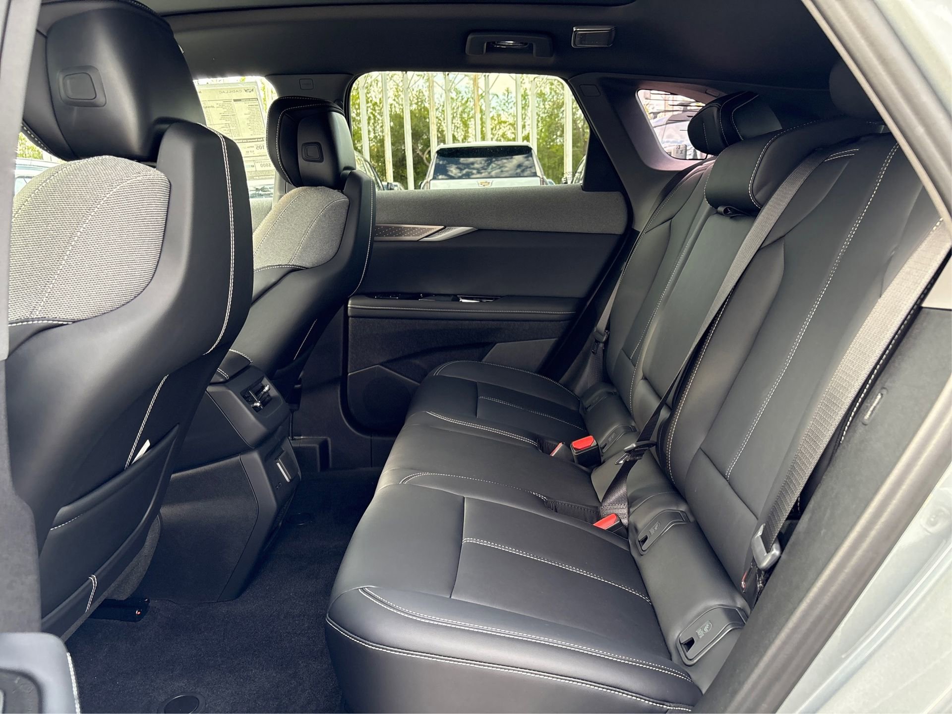 New 2026 Cadillac Optiq Luxury 1 image 10