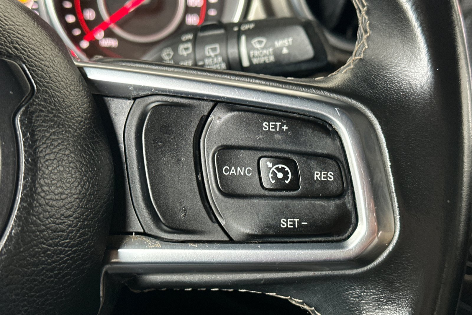Used 2018 Jeep Wrangler Unlimited Rubicon AWD/4WD image 32