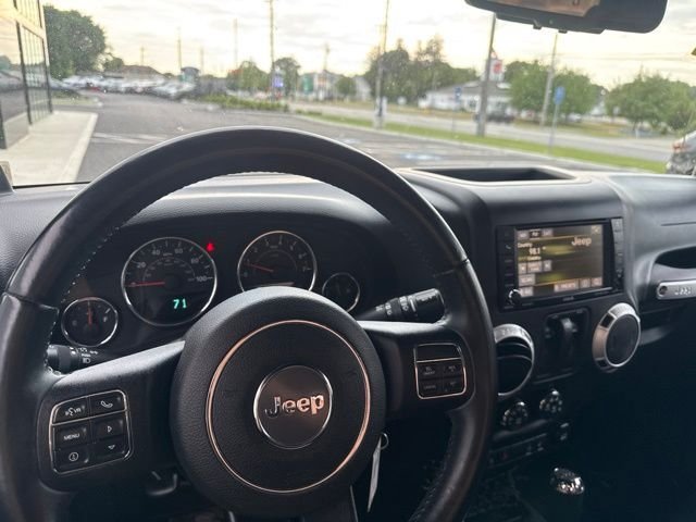 Used 2014 Jeep Wrangler Sahara w/ Connectivity Group AWD/4WD image 16