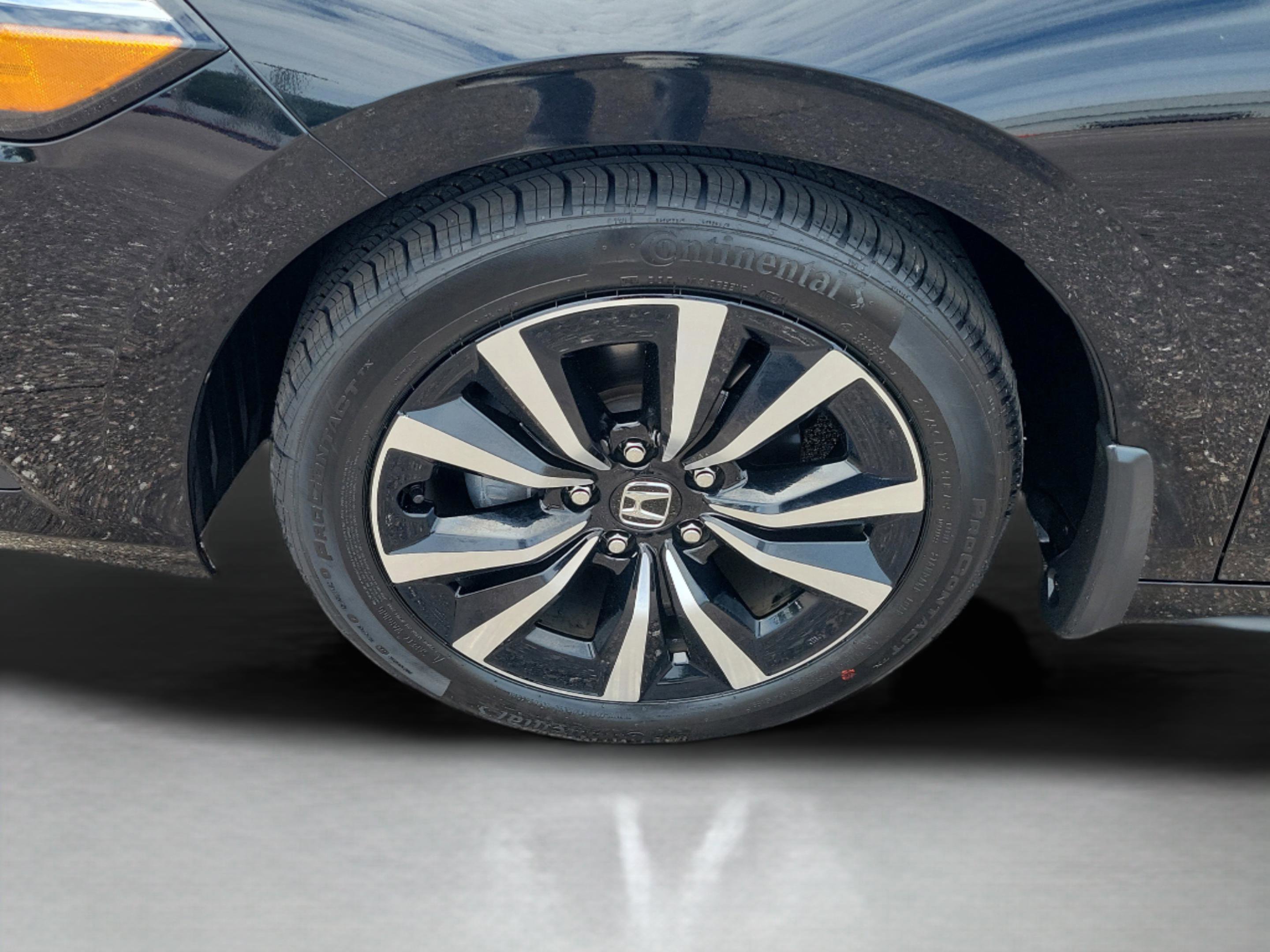 Certified 2024 Honda Civic EX-L image 35