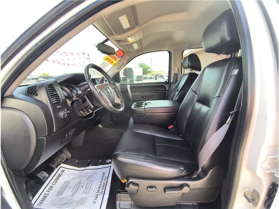 Used 2011 GMC Sierra 2500 SLE w/ SLE Preferred Package AWD/4WD image 9