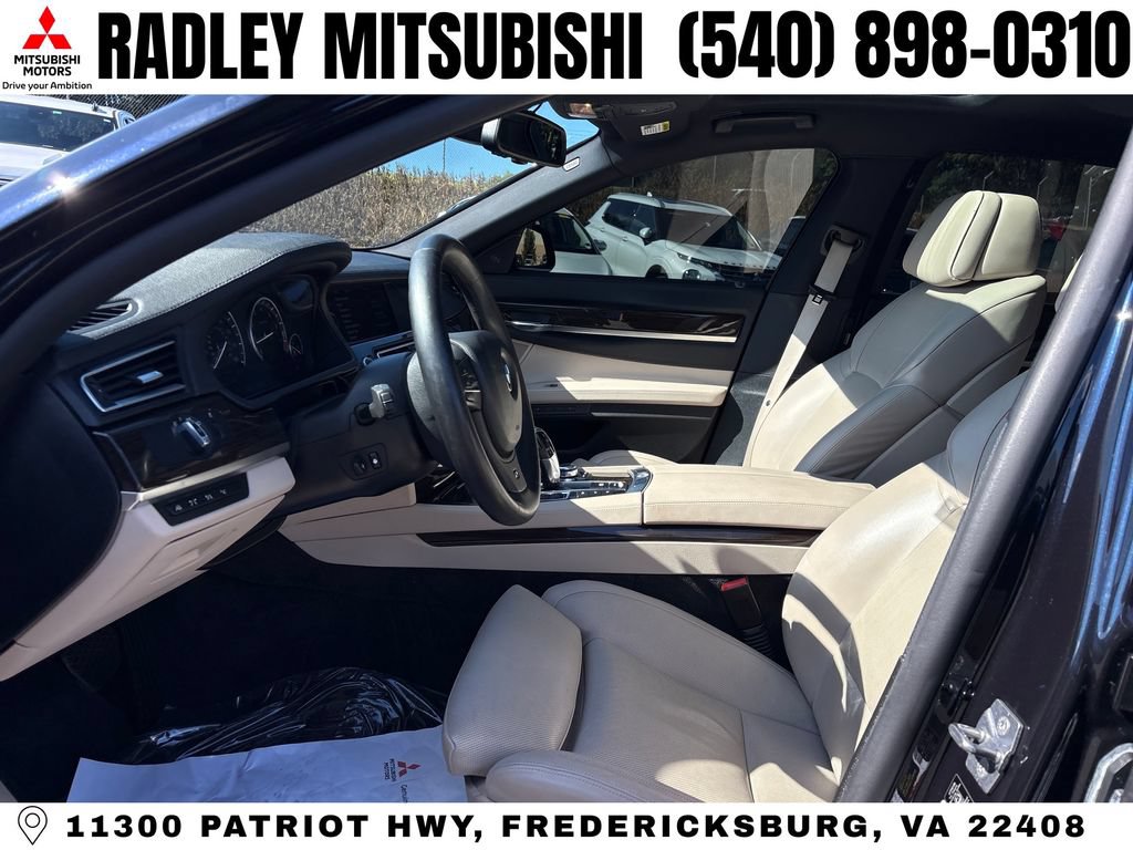 Used 2011 BMW 750Li xDrive AWD/4WD image 3