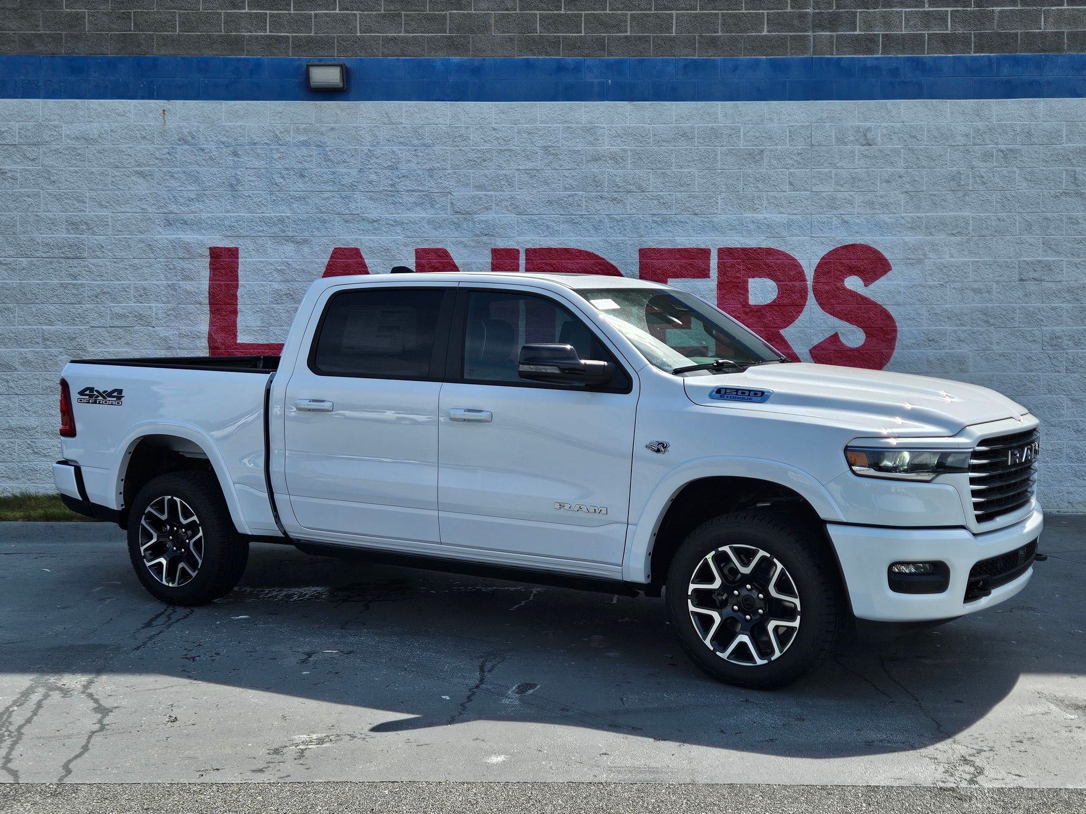 New 2027 RAM 1500 Laramie w/ Laramie Preferred Package