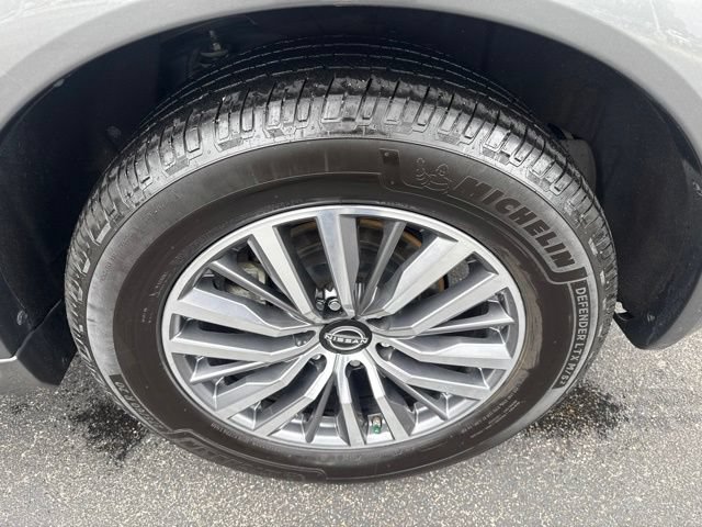 Used 2023 Nissan Armada SL w/ Cargo Package AWD/4WD image 12