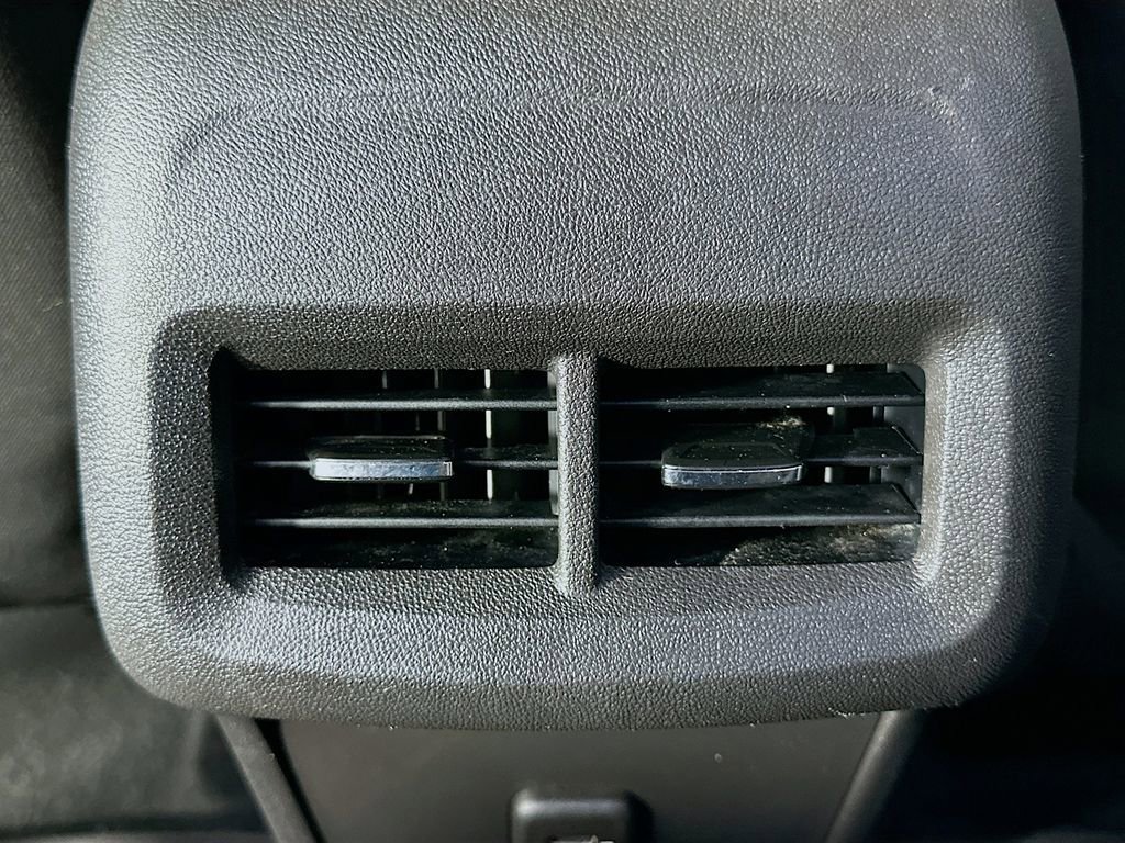 Used 2021 Chevrolet Equinox LT w/ Driver Convenience Package image 24