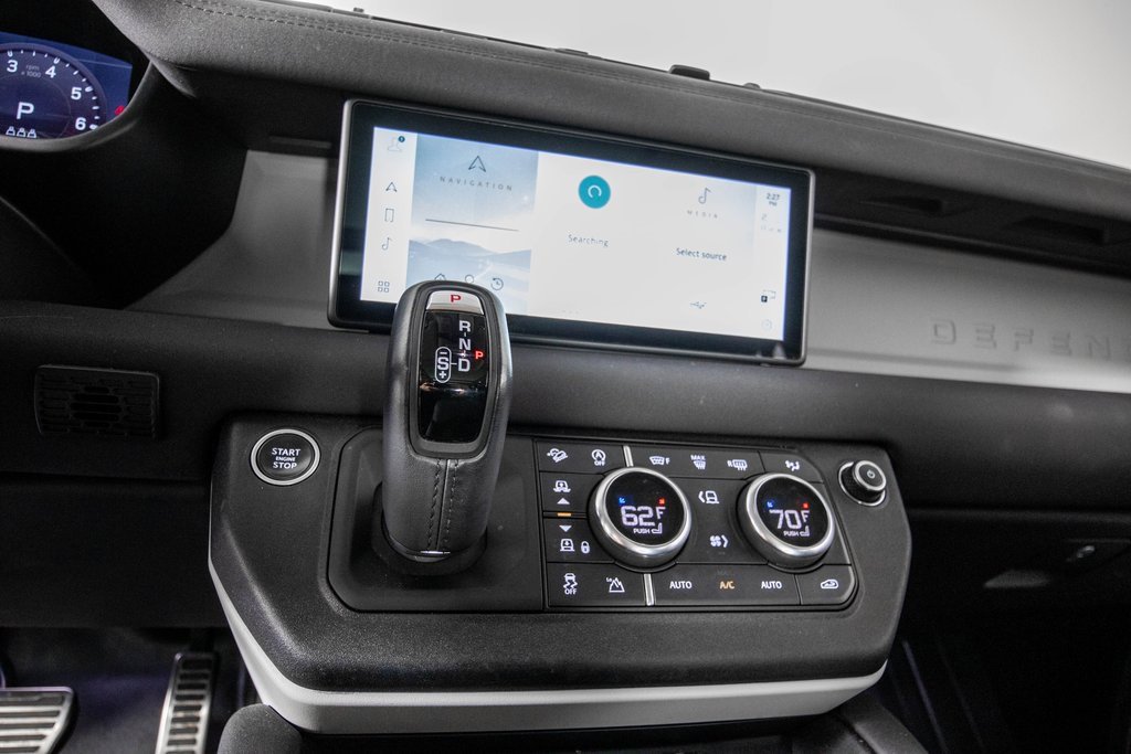 Used 2020 Land Rover Defender 110 SE image 25