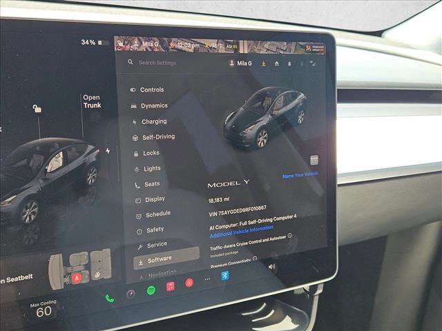 Used 2024 Tesla Model Y 2WD image 16