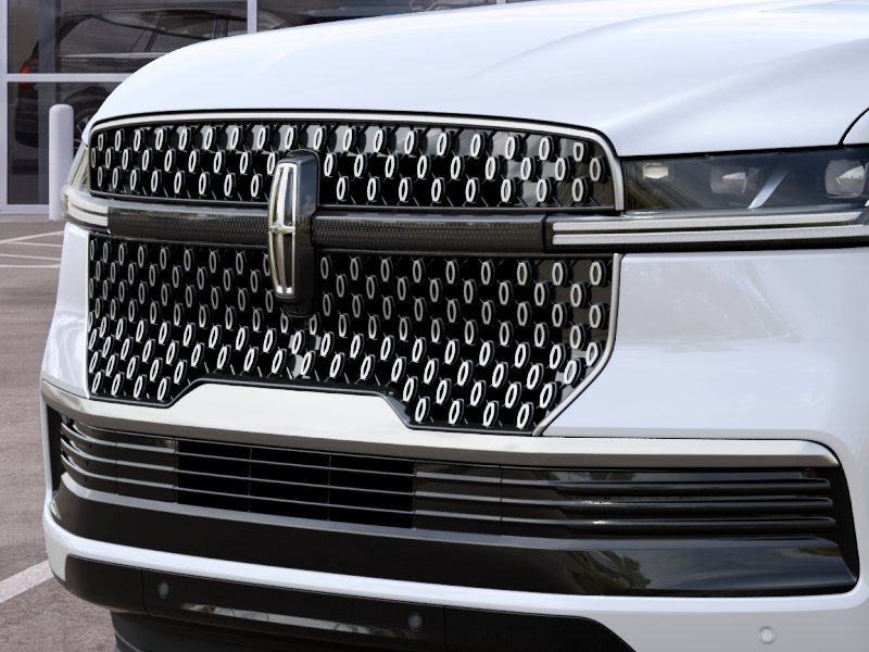 New 2027 Lincoln Navigator Reserve AWD/4WD image 17