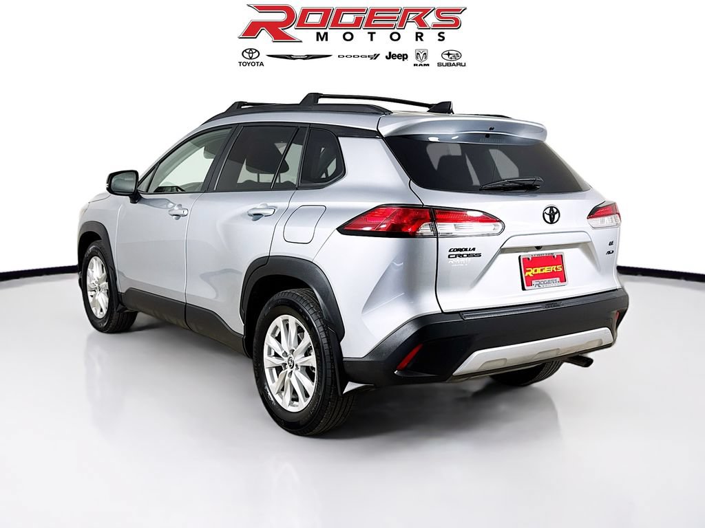 Certified 2025 Toyota Corolla Cross LE w/ Moonroof Package AWD/4WD image 11