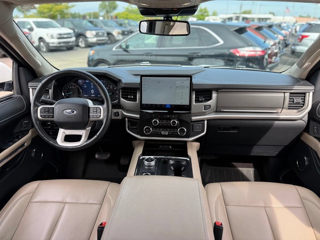 Certified 2023 Ford Expedition XLT AWD/4WD image 2