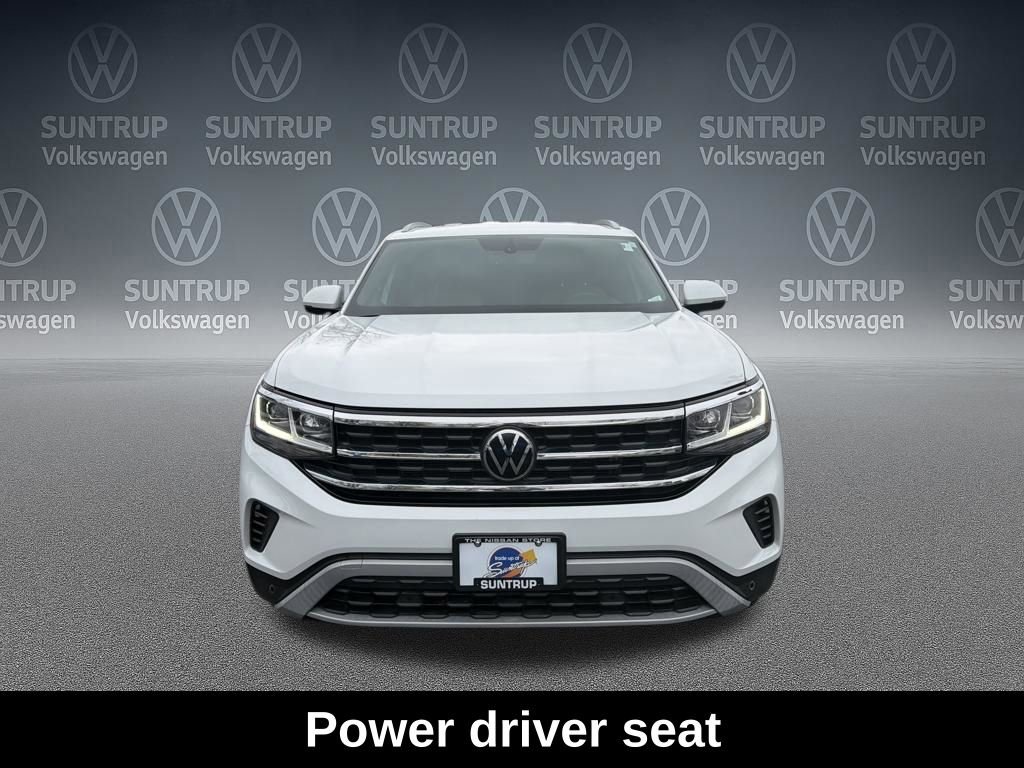 Used 2022 Volkswagen Atlas Cross Sport SE w/ Black Wheel Package image 10