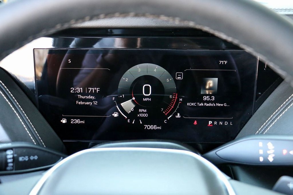 Used 2025 GMC Yukon XL Elevation w/ LPO, Floor Liner Package image 16