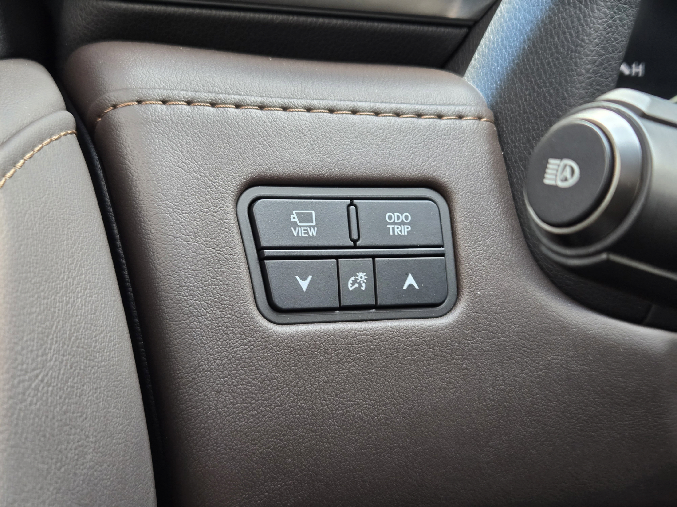 Used 2023 Lexus LX 600 4WD w/ Appearance Package image 21