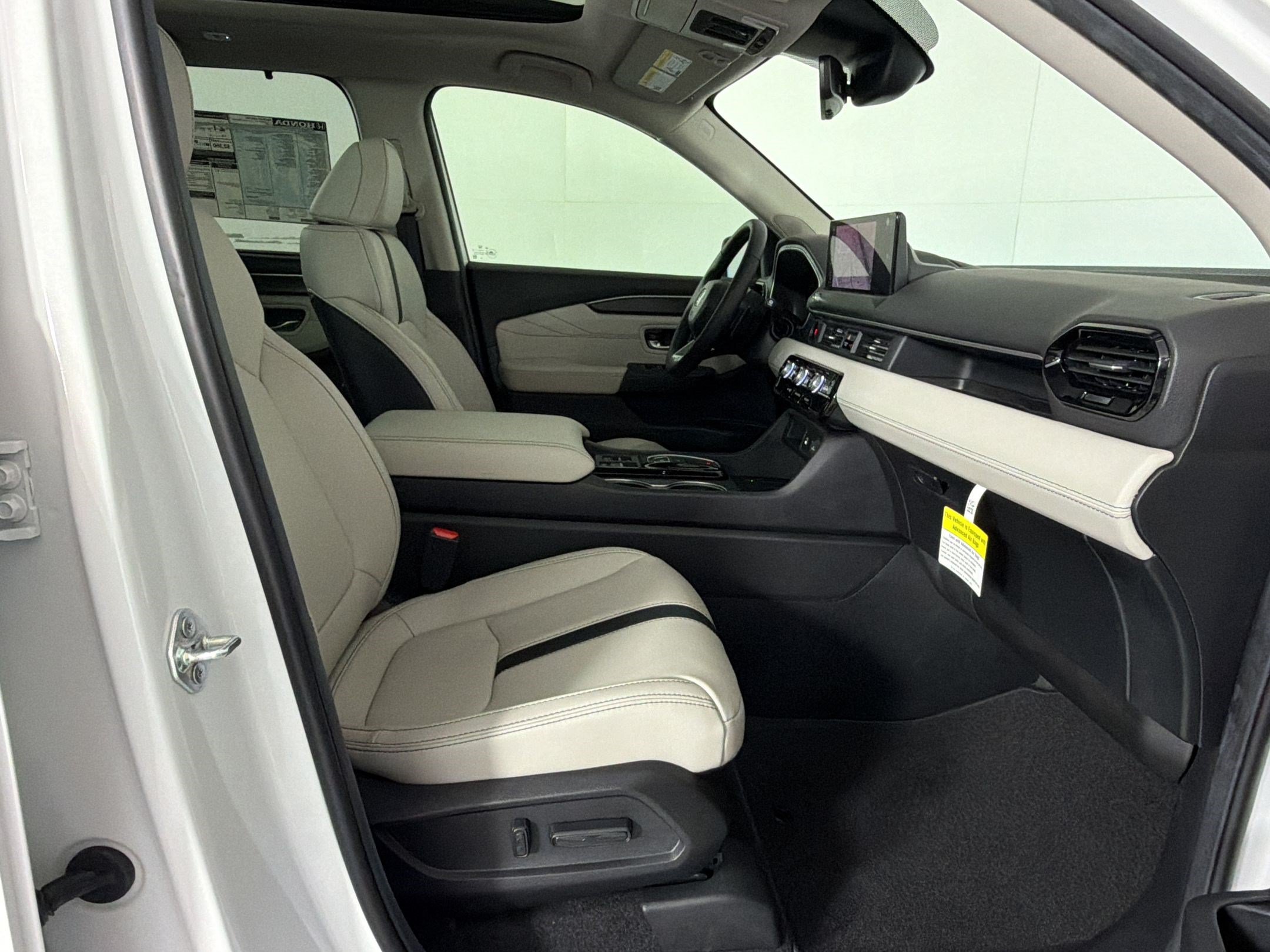New 2026 Honda Pilot Touring image 27