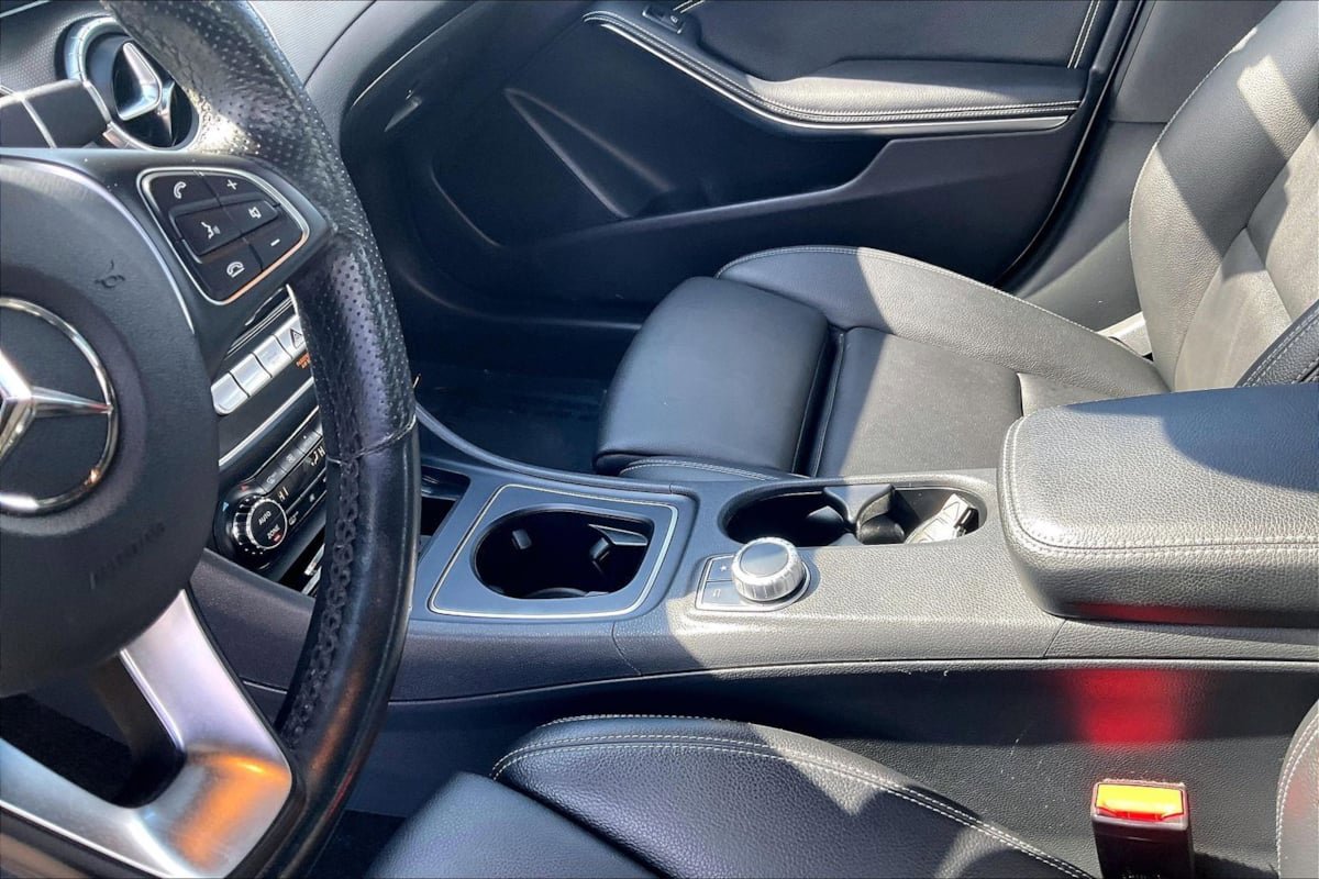 Used 2019 Mercedes-Benz CLA 250 image 13