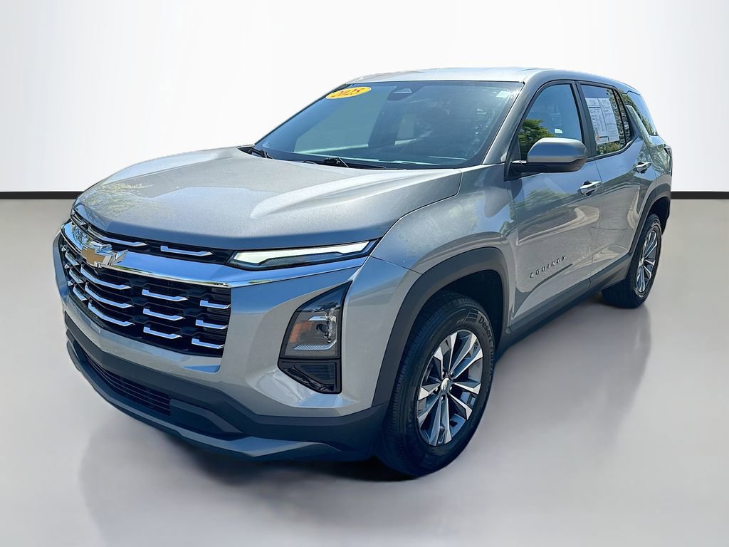 Used 2025 Chevrolet Equinox LT FWD image 3