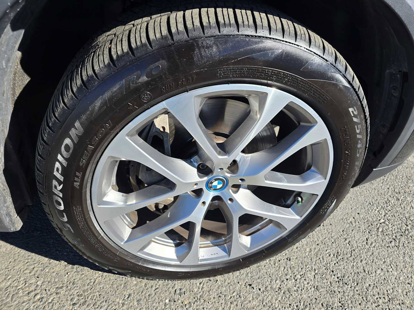 Used 2023 BMW X5 xDrive45e image 9