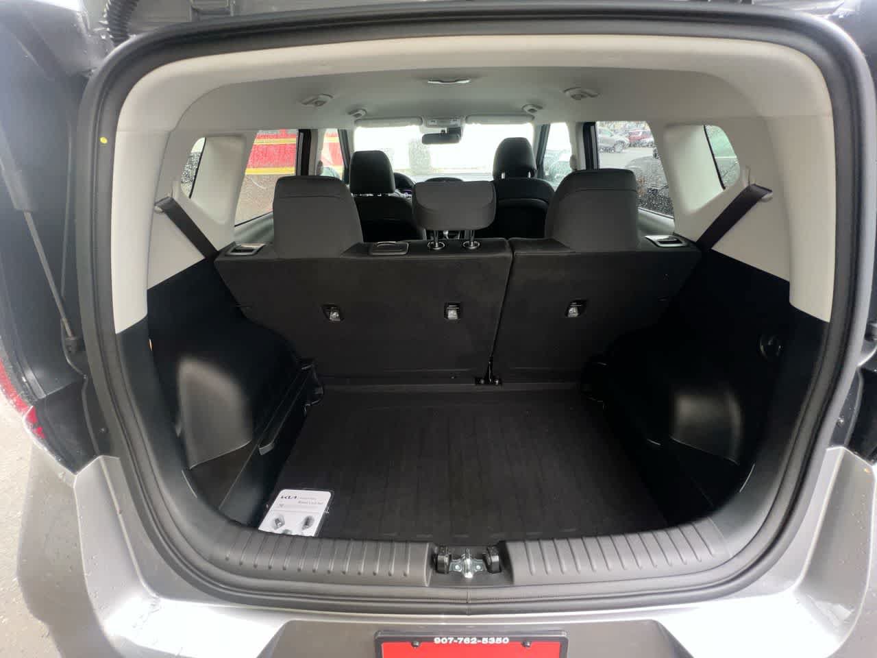 Certified 2025 Kia Soul LX w/ LX Technology Package FWD image 24