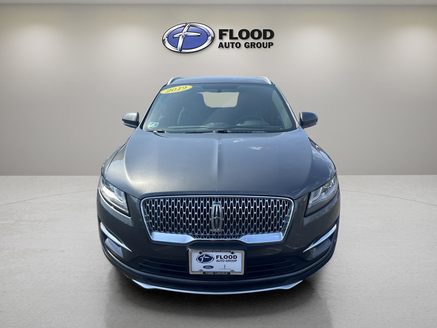 Used 2019 Lincoln MKC Premiere image 2