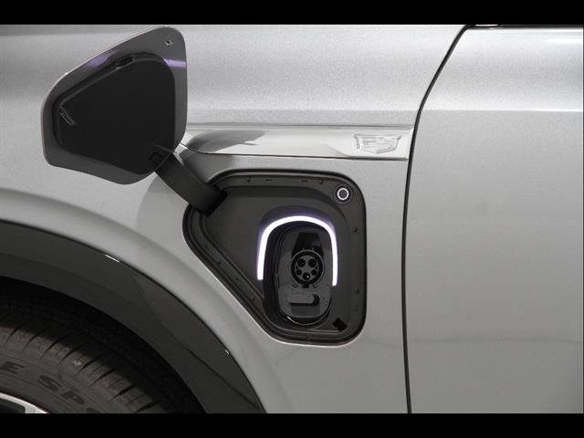 New 2026 Cadillac Vistiq Premium Luxury w/ LPO, Floor Liner Package AWD/4WD image 4
