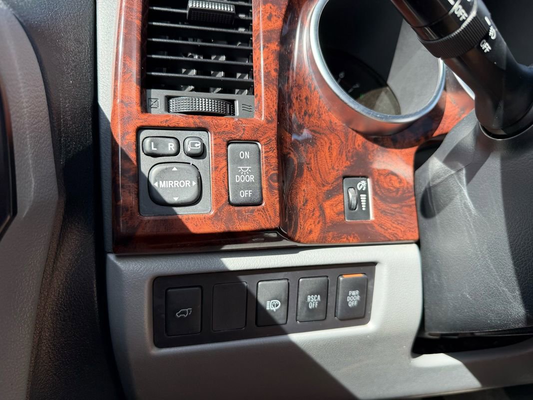 Used 2008 Toyota Sequoia Limited image 33