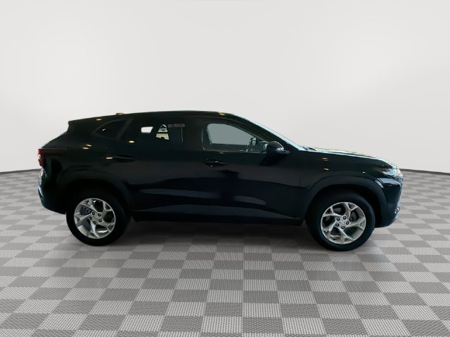 Certified 2024 Chevrolet Trax LS w/ LS Convenience Package FWD image 13