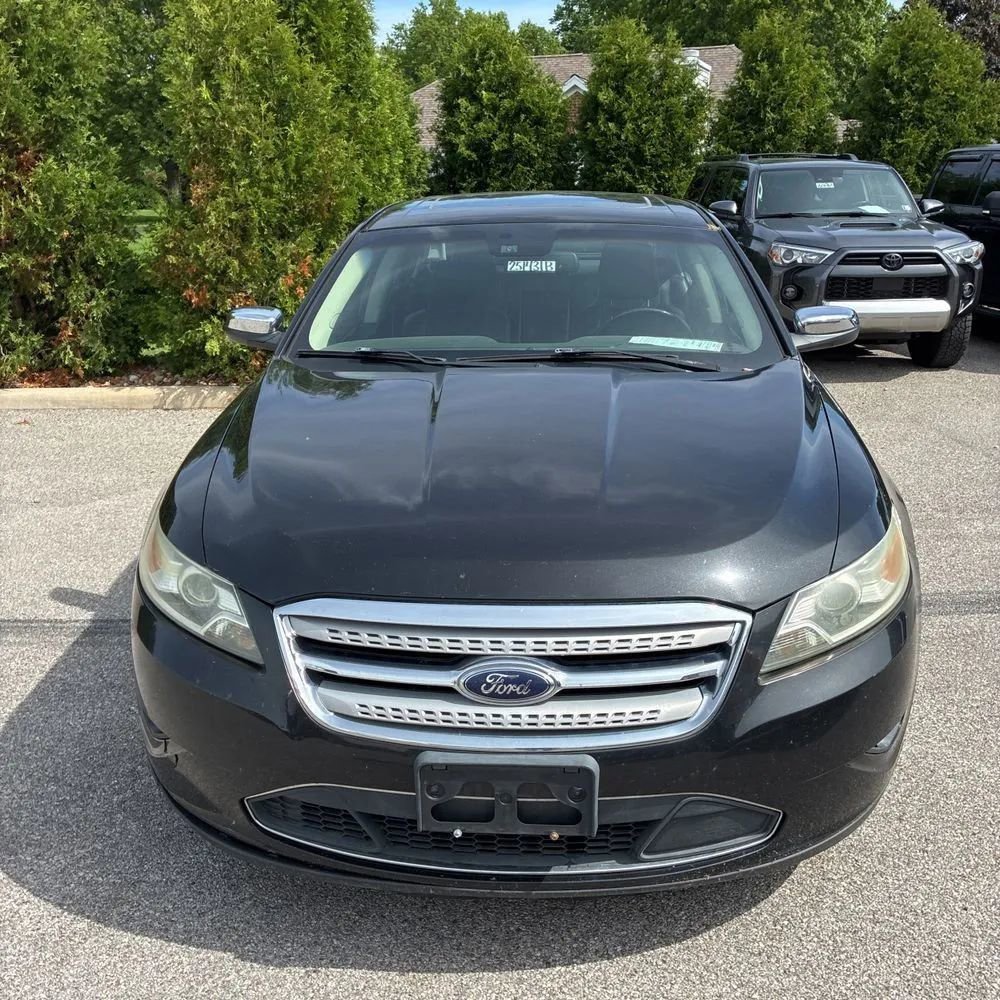 Used 2010 Ford Taurus Limited AWD/4WD image 14
