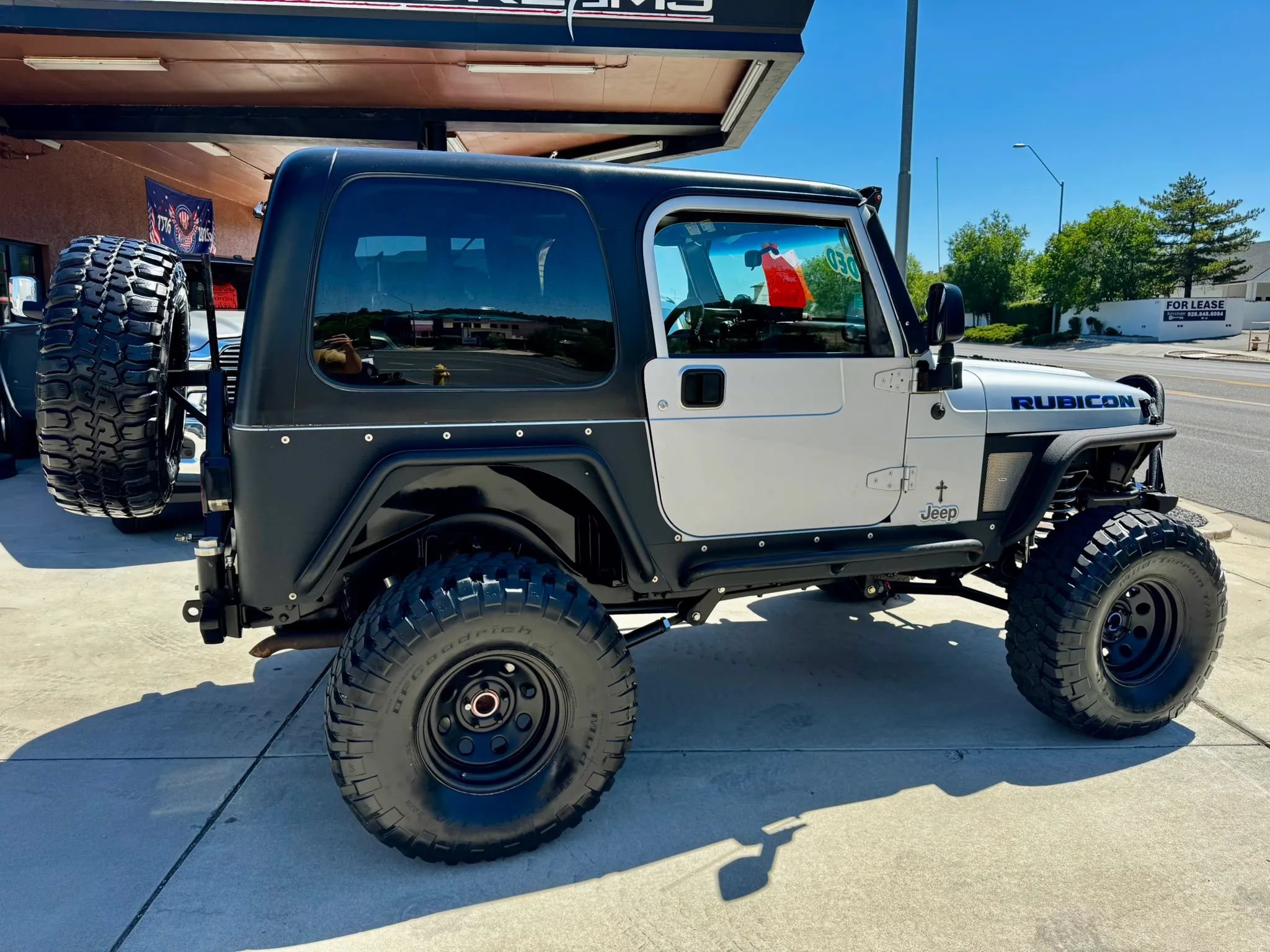 Used 2006 Jeep Wrangler Rubicon AWD/4WD image 2
