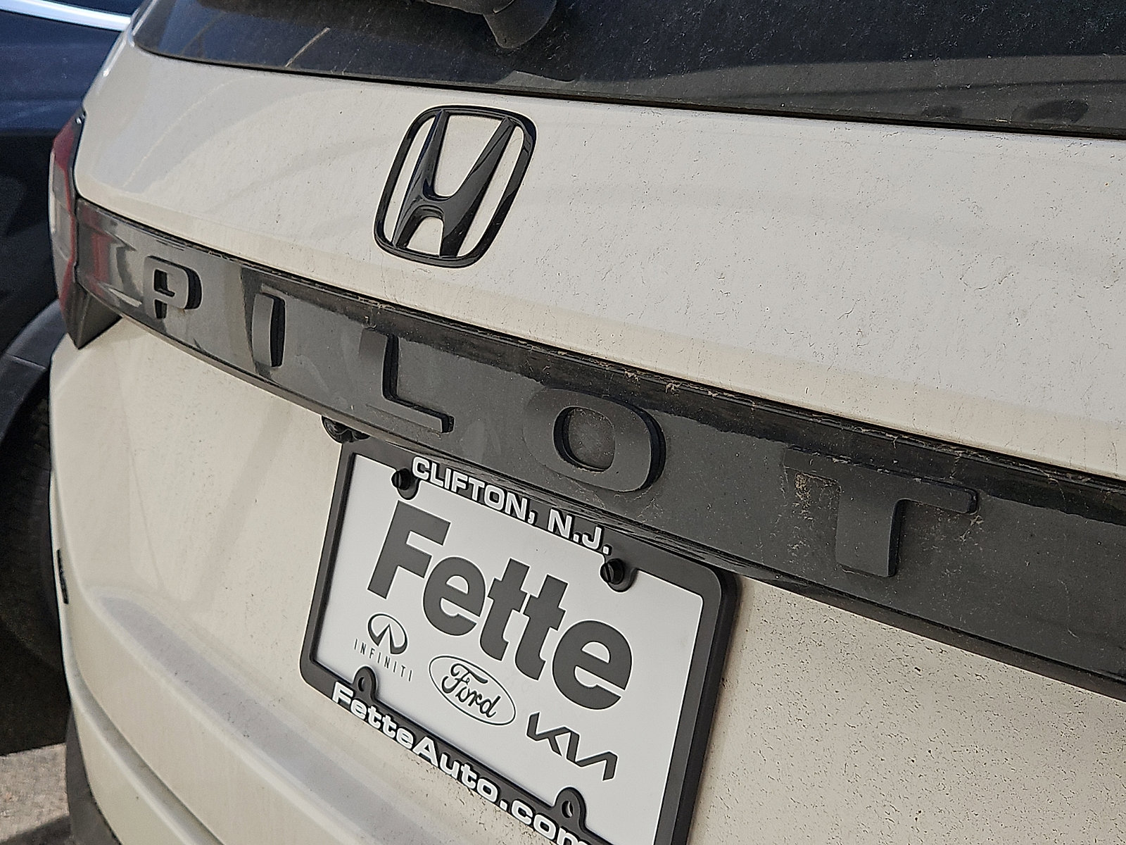 Used 2023 Honda Pilot Elite image 4