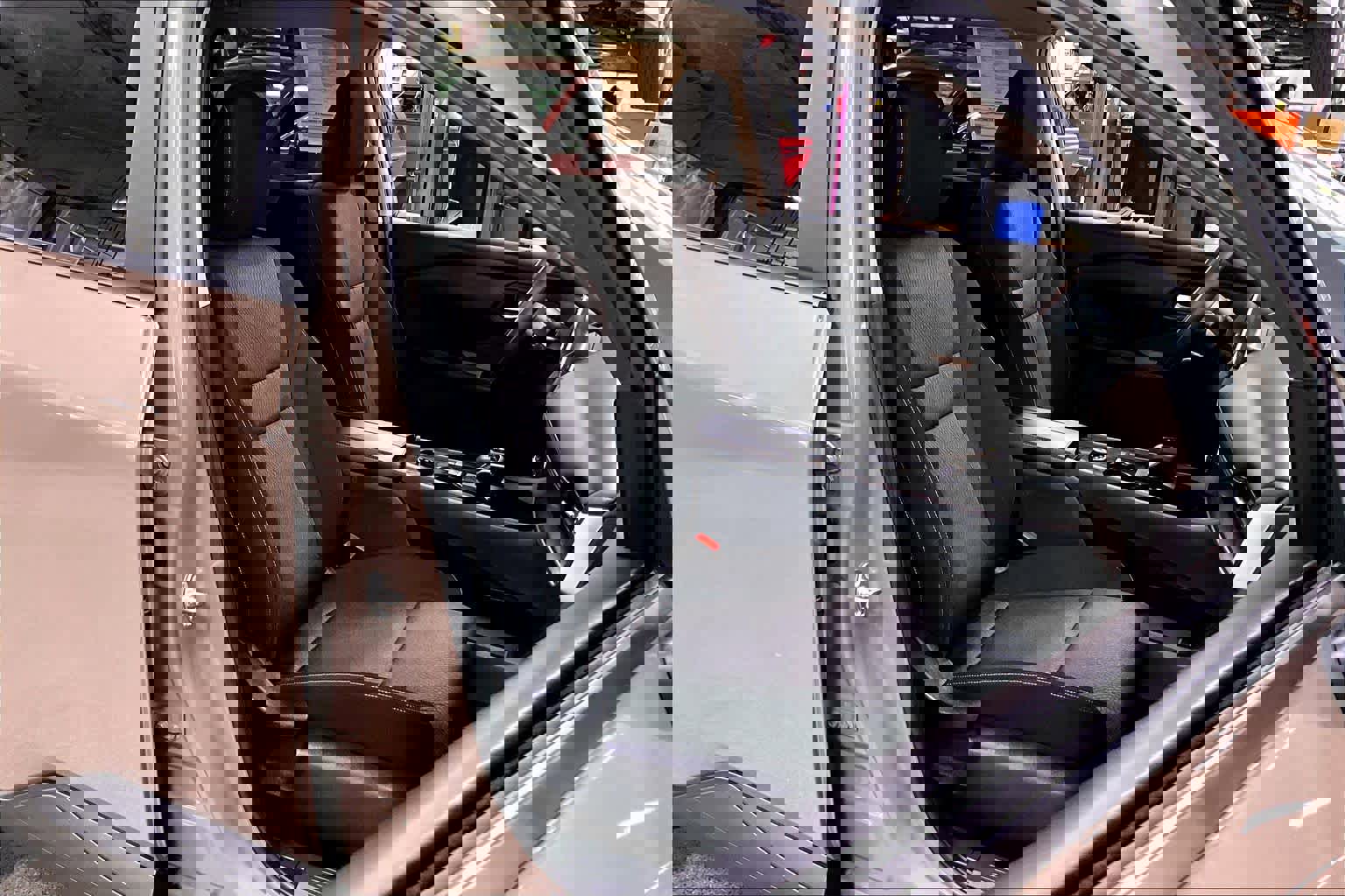 Used 2024 Nissan Rogue SV image 8