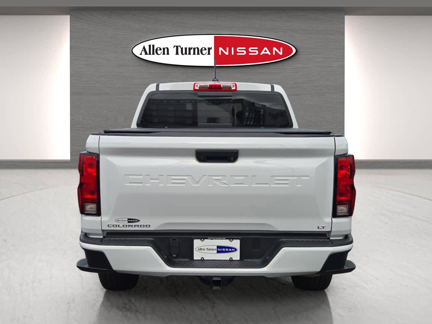 Used 2024 Chevrolet Colorado LT w/ LT Convenience Package II RWD image 7