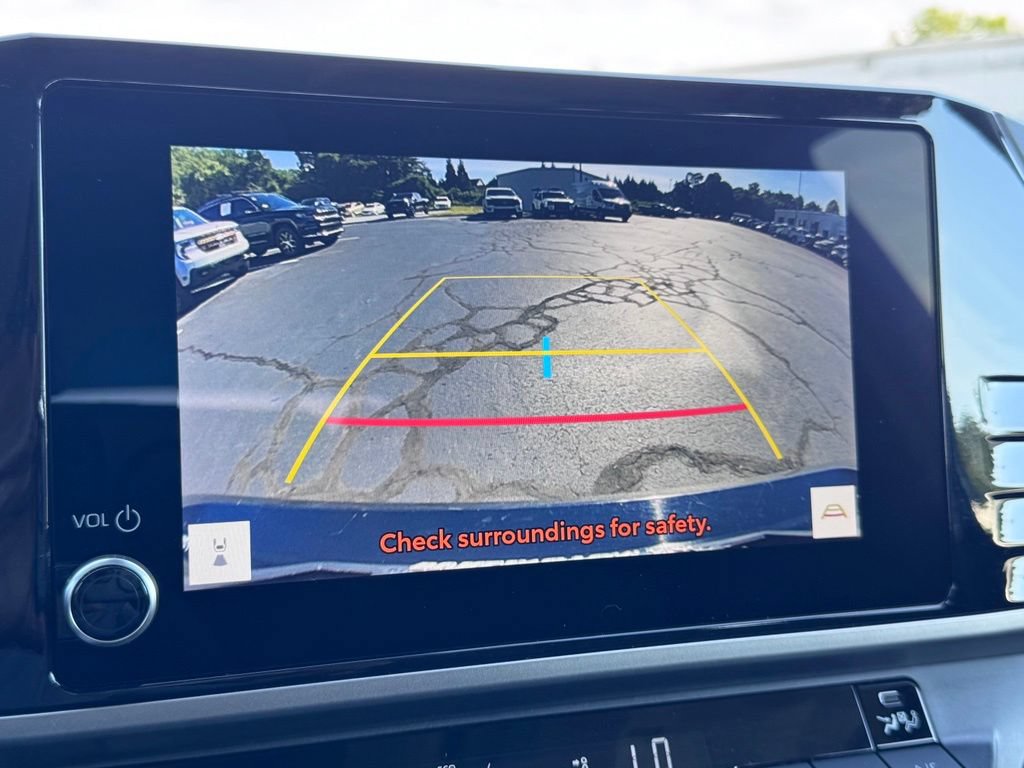Used 2025 Toyota Camry LE FWD image 12