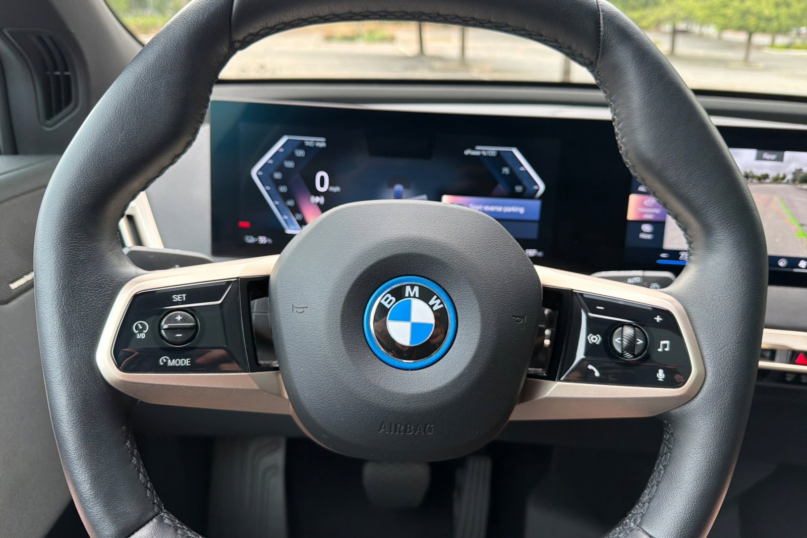 Certified 2025 BMW iX xDrive50 w/ Premium Package AWD/4WD image 29