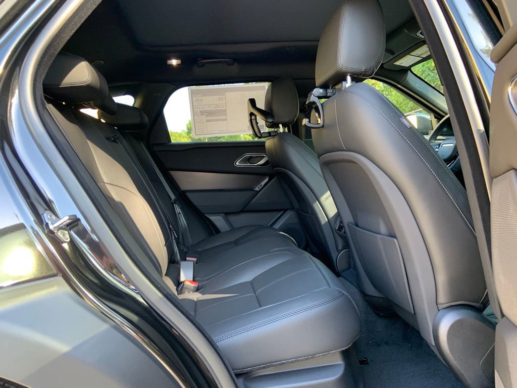 New 2026 Land Rover Range Rover Velar Dynamic SE image 17