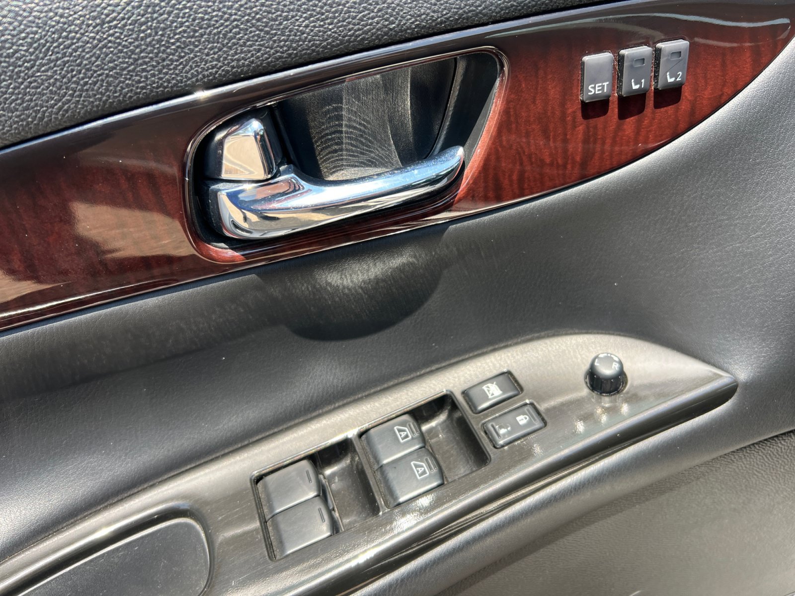 Used 2016 INFINITI QX50 AWD w/ Premium Plus Package image 13