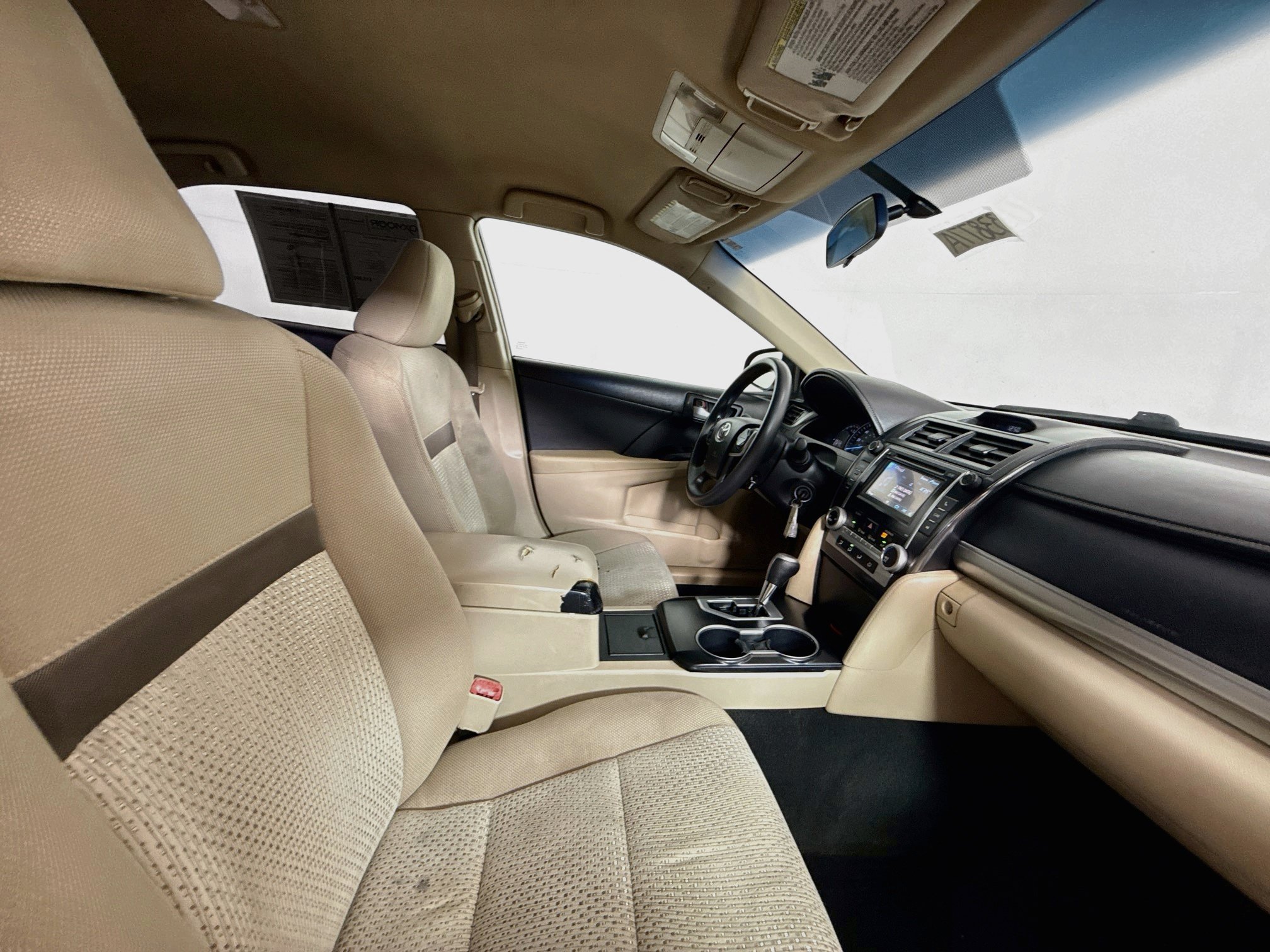 Used 2013 Toyota Camry LE FWD image 25