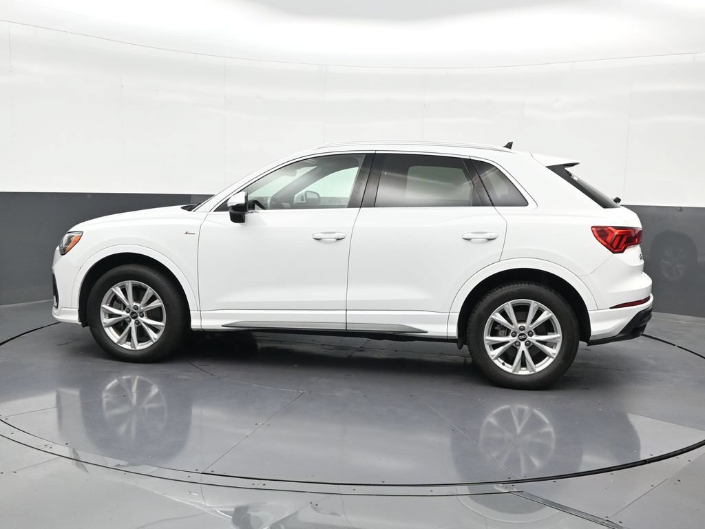 Used 2021 Audi Q3 2.0T Premium w/ Convenience Package AWD/4WD image 2