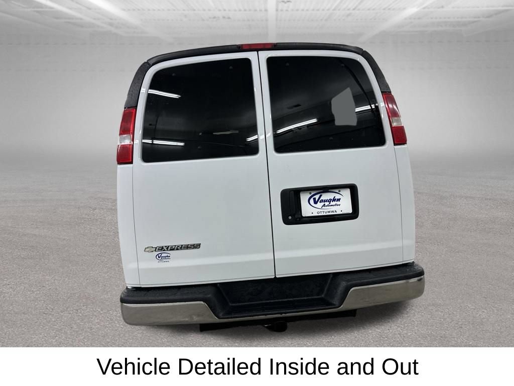 Used 2019 Chevrolet Express 3500 LT w/ LT Preferred Equipment Group RWD image 12