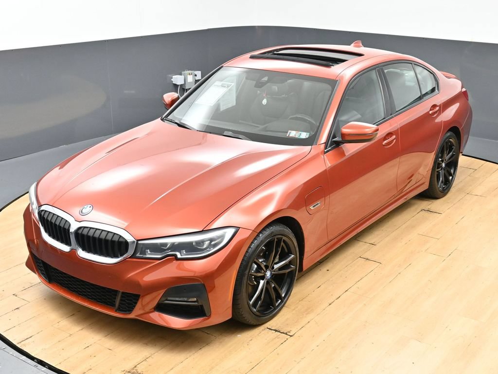 Used 2022 BMW 330e w/ M Sport Package RWD image 42