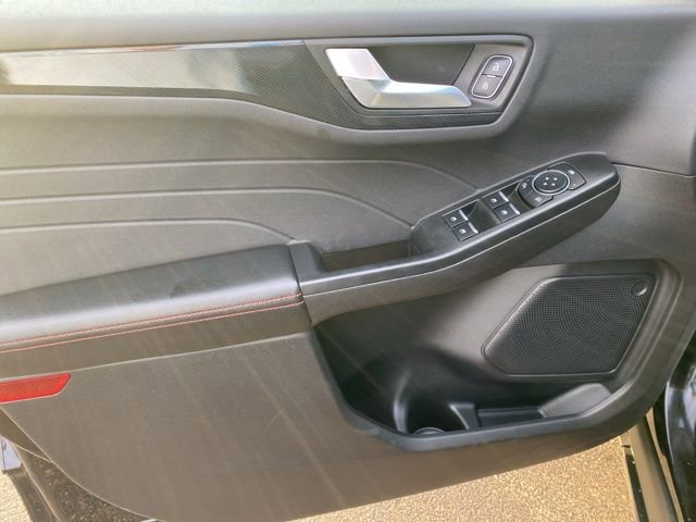 Used 2025 Ford Escape ST-Line Select image 12