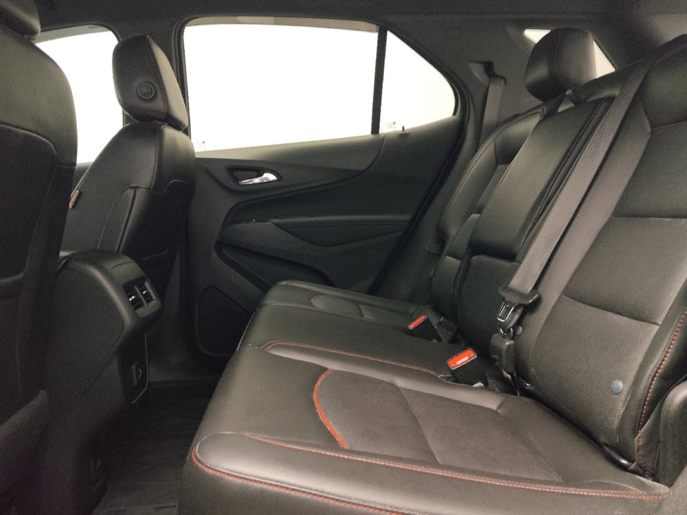 Used 2022 Chevrolet Equinox RS w/ RS Leather Package FWD image 18