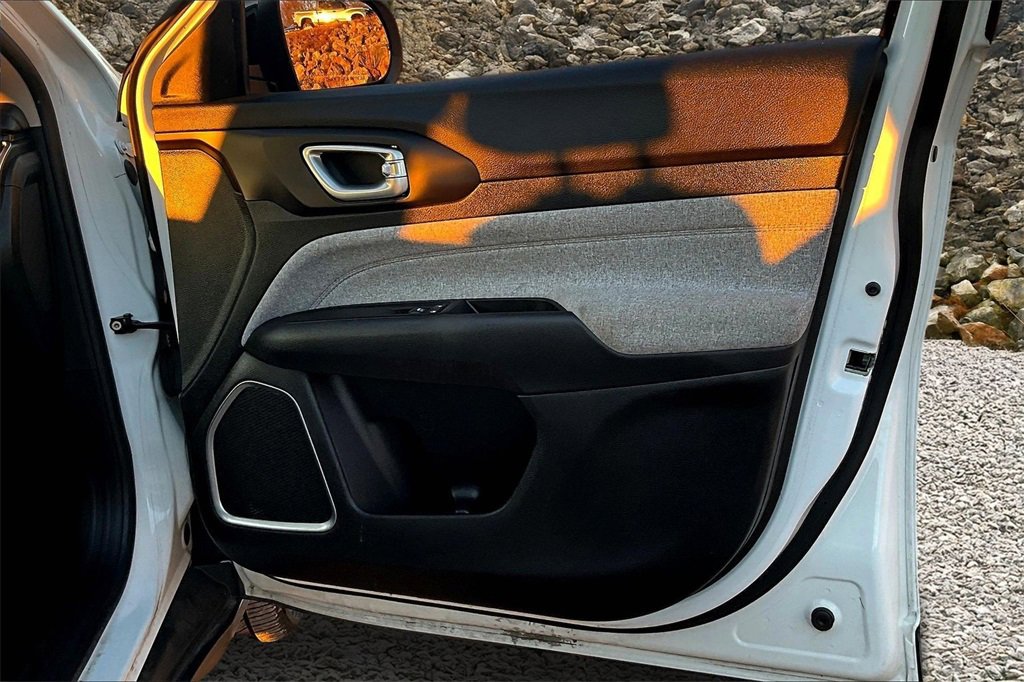 Used 2022 Jeep Compass Latitude image 19