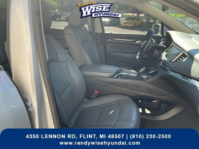 Used 2019 Buick Enclave Essence AWD/4WD image 21