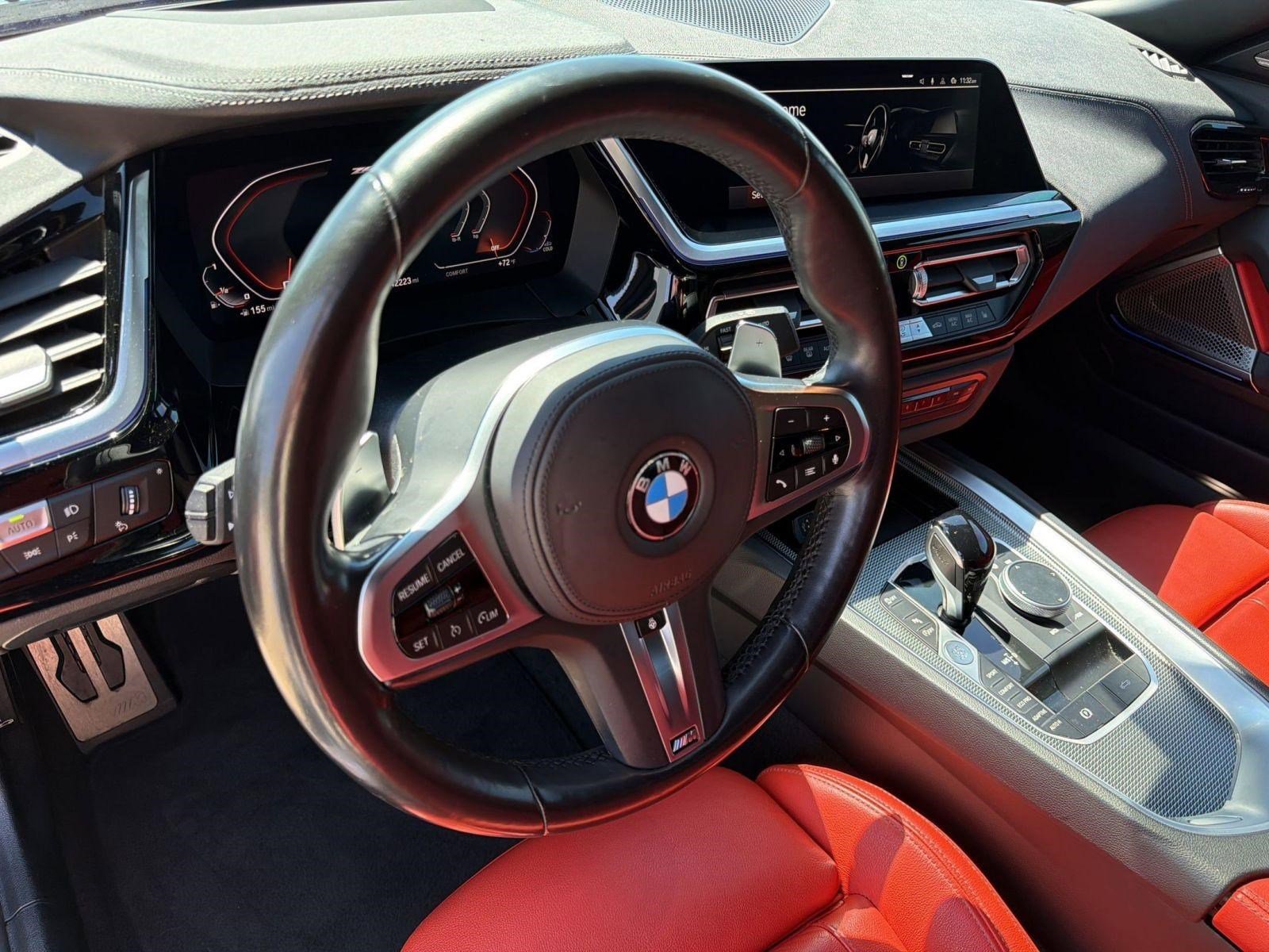 Certified 2022 BMW Z4 M40i w/ Premium Package RWD image 4
