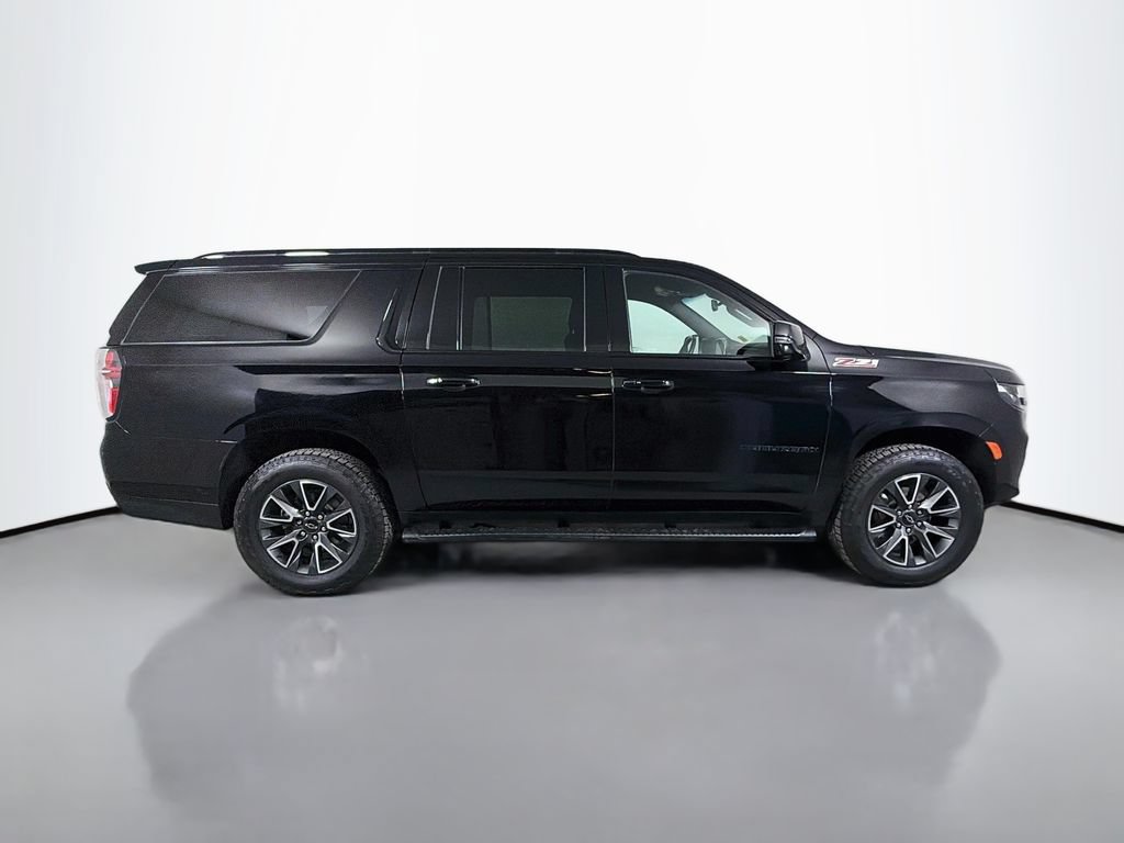 Used 2023 Chevrolet Suburban Z71 w/ Luxury Package AWD/4WD image 5