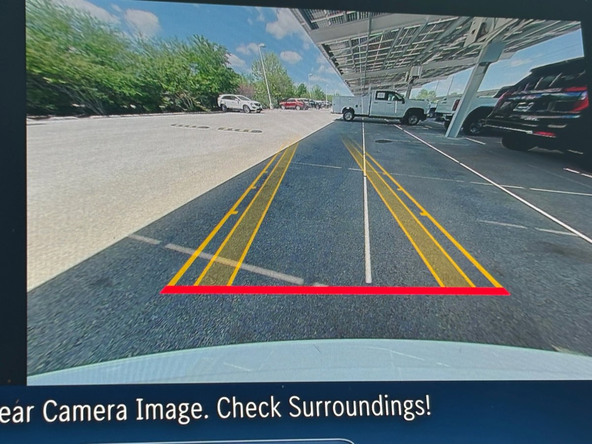 Used 2024 Mercedes-Benz GLC 300 image 9