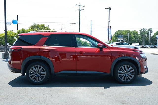 Used 2022 Nissan Pathfinder SL w/ SL Premium Package FWD image 4