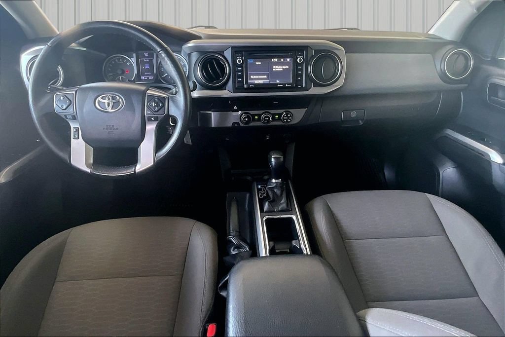 Used 2017 Toyota Tacoma SR5 w/ Tow Package RWD image 6