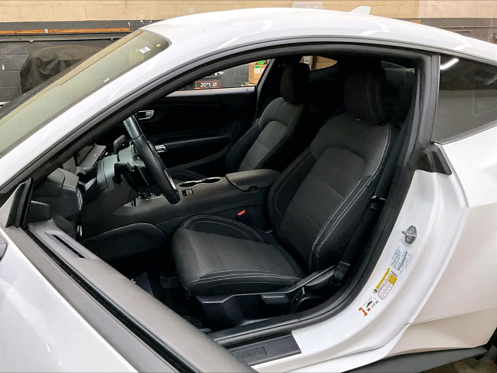 Used 2025 Ford Mustang GT RWD image 27