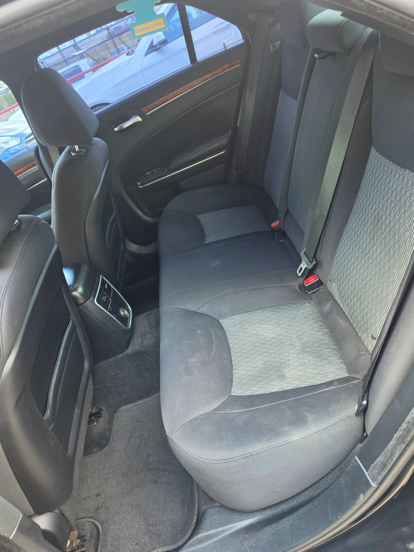 Used 2012 Chrysler 300 RWD image 9